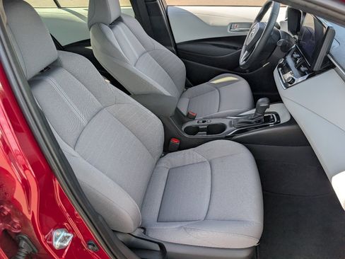 Used 2026 Toyota Corolla SE w/ Carpet Mat Package (TMS) FWD image 8