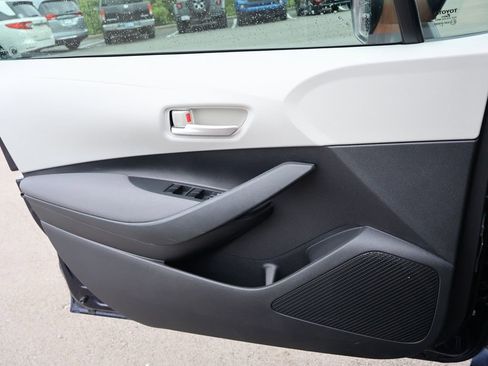 Used 2020 Toyota Corolla LE FWD image 26