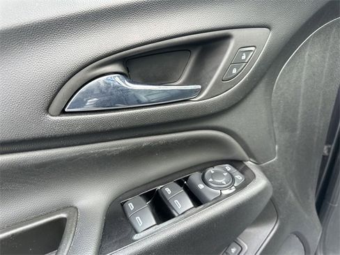 Used 2022 Chevrolet Equinox Premier image 15