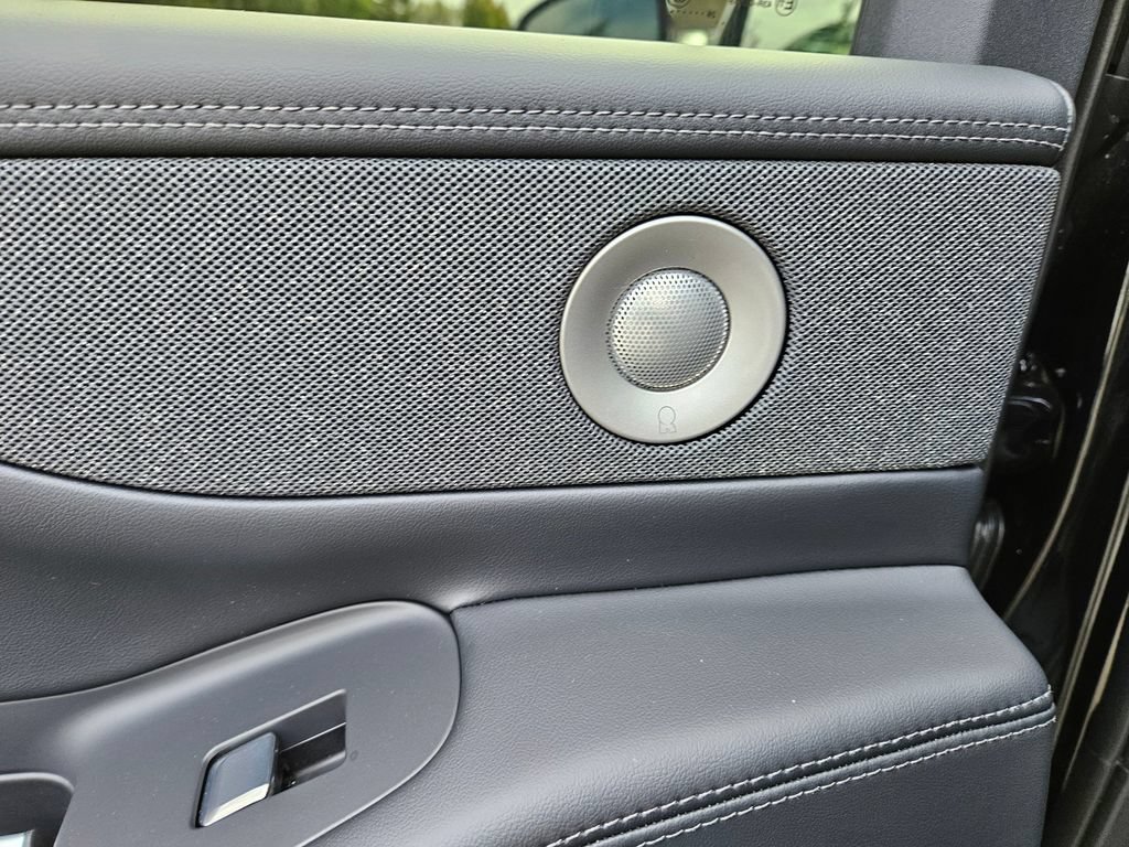 New 2027 Lincoln Navigator Reserve AWD/4WD image 17