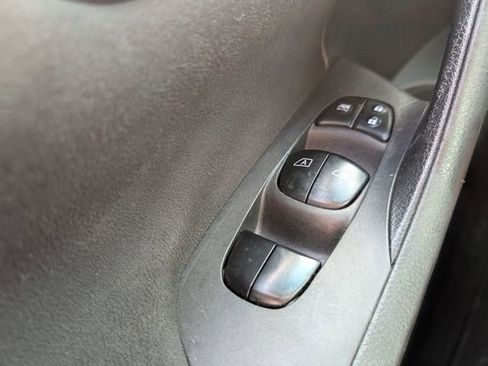 Used 2015 Nissan Altima 2.5 SV w/ Convenience Package image 38