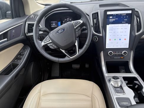 Used 2024 Ford Edge SEL w/ Convenience Package image 6