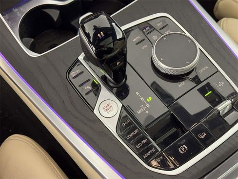 Used 2022 BMW X7 xDrive40i w/ Cold Weather Package image 29