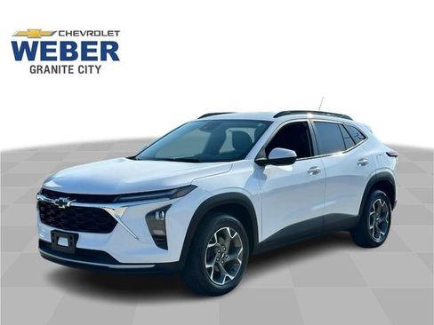 Used 2024 Chevrolet Trax LT FWD image 1