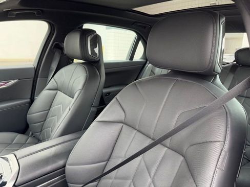 Certified 2024 BMW i7 xDrive60 image 7