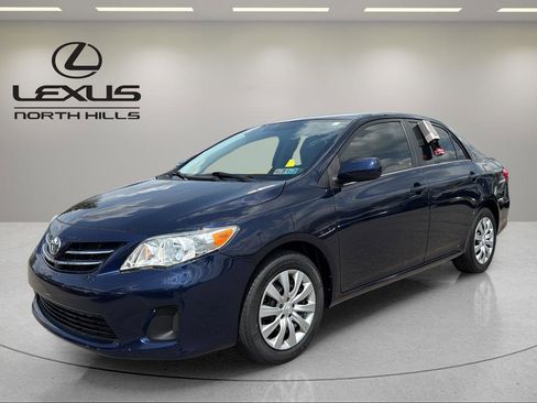 Used 2013 Toyota Corolla LE FWD image 1
