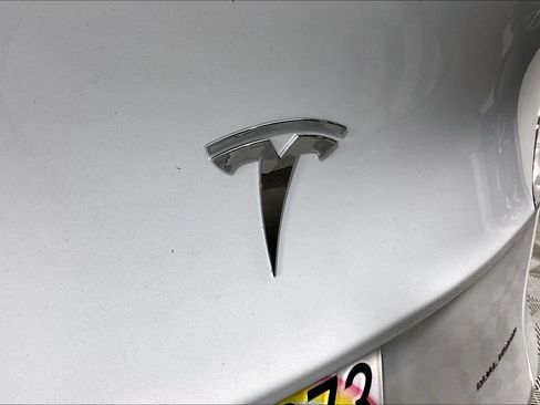 Used 2025 Tesla Model Y Long Range AWD/4WD image 31
