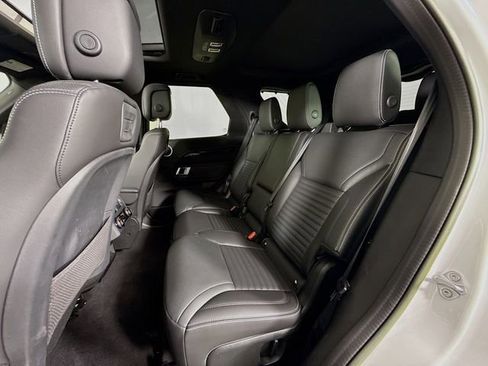 Certified 2023 Land Rover Discovery S R-Dynamic AWD/4WD image 24