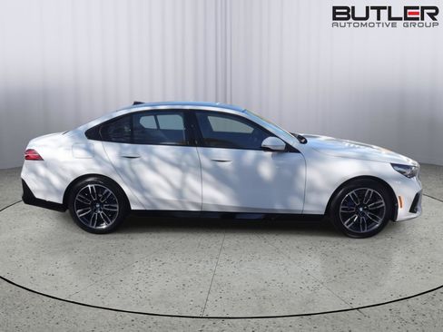 New 2026 BMW 530i w/ M Sport Package RWD image 8
