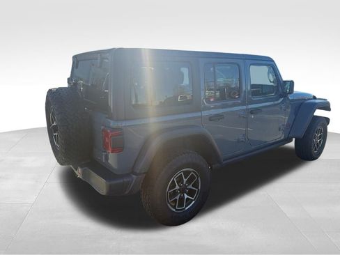 Used 2024 Jeep Wrangler Unlimited Rubicon image 5