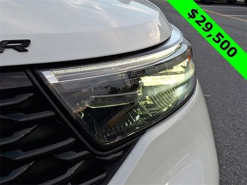 Used 2023 Ford Explorer ST-Line w/ Class IV Trailer Tow Package image 9