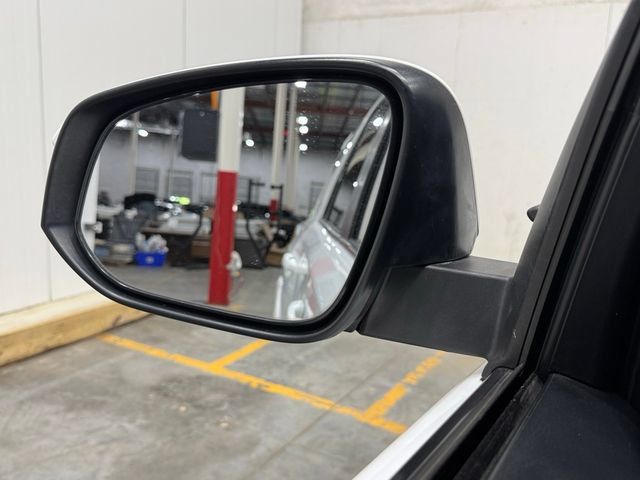 Used 2019 Toyota 4Runner SR5 AWD/4WD image 35