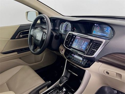 Used 2017 Honda Accord EX-L image 22