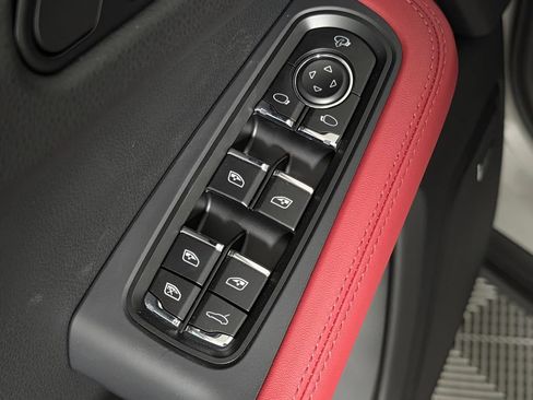 New 2026 Porsche Macan AWD/4WD image 27