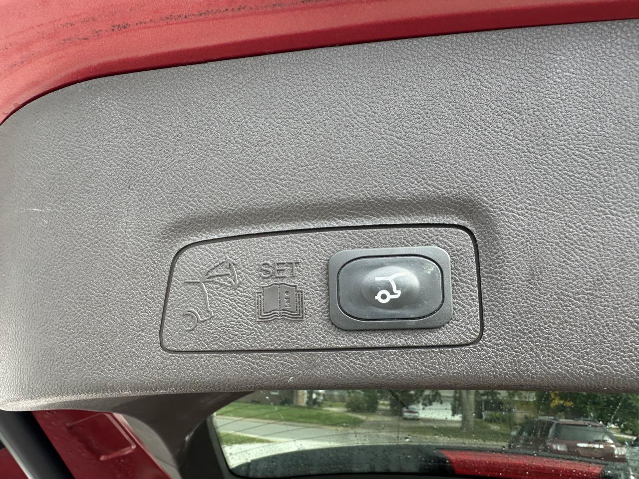 Used 2019 Lincoln MKC Select w/ Select Plus Package FWD image 26