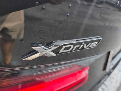 New 2026 BMW 330i xDrive Sedan w/ Premium Package AWD/4WD image 16