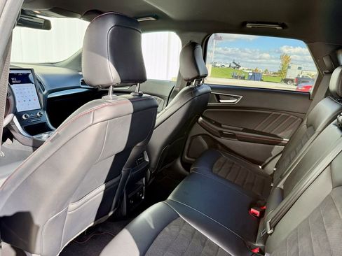 Certified 2024 Ford Edge ST-Line image 12