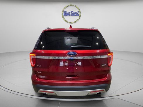 Used 2016 Ford Explorer XLT w/ Equipment Group 202A AWD/4WD image 4