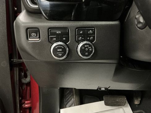Used 2023 GMC Sierra 1500 SLT w/ SLT Convenience Package AWD/4WD image 11