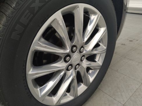 Used 2019 Buick Enclave Essence FWD image 31