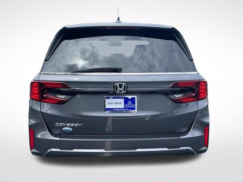 Certified 2025 Honda Odyssey EX-L image 5