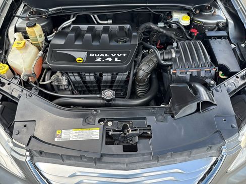 Used 2013 Chrysler 200 Touring image 24