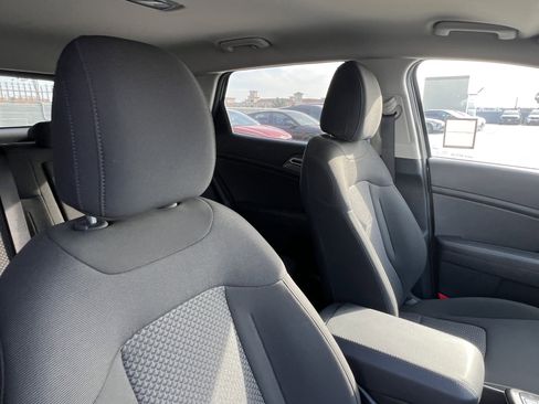 Certified 2025 Kia Sportage LX image 16