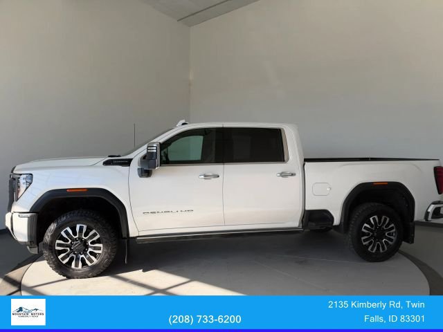 Used 2024 GMC Sierra 3500 Denali Ultimate AWD/4WD image 4