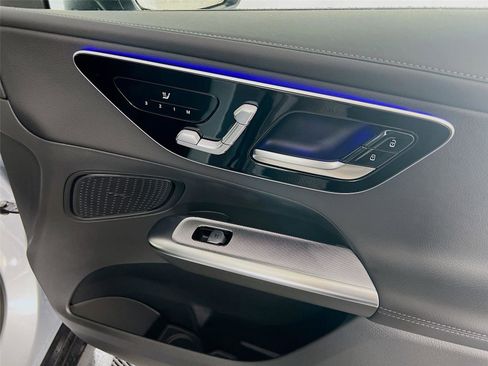 Used 2025 Mercedes-Benz GLC 300 GLC 300 image 27