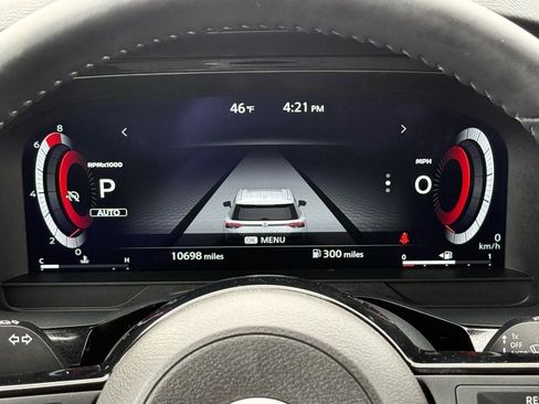 Used 2025 Nissan Pathfinder Platinum image 23