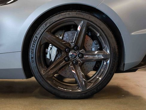 Used 2025 Chevrolet Corvette Z06 RWD image 22