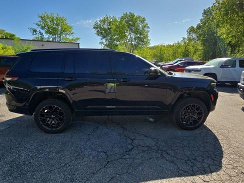 Used 2024 Jeep Grand Cherokee L Summit AWD/4WD image 9