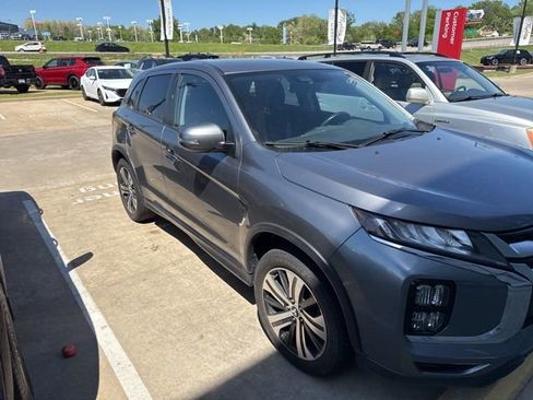 Used 2021 Mitsubishi Outlander Sport SE FWD image 2