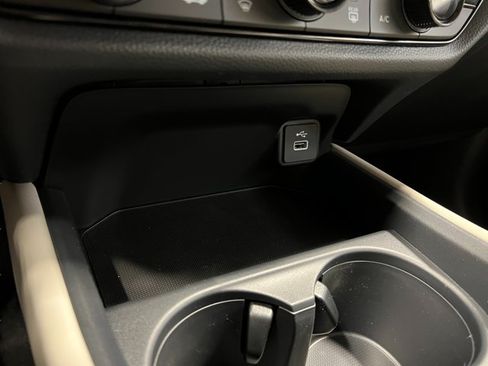 Certified 2024 Honda HR-V LX image 21