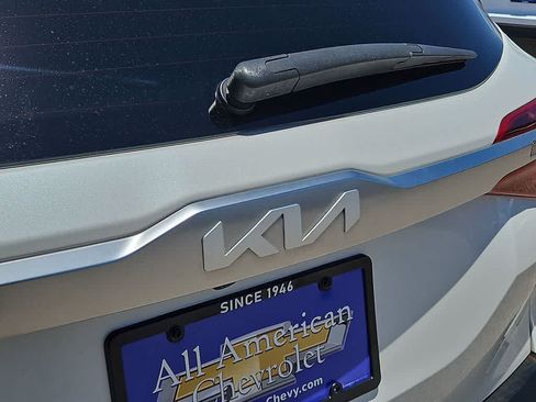 Used 2022 Kia Seltos S FWD image 11