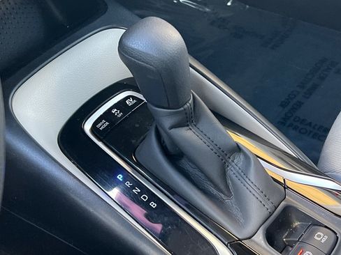 Certified 2021 Toyota Corolla LE image 25