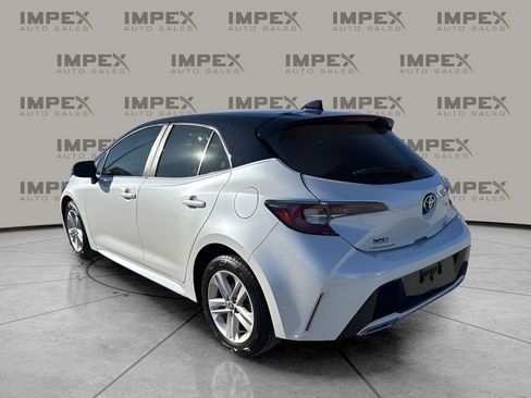 Used 2022 Toyota Corolla SE image 3