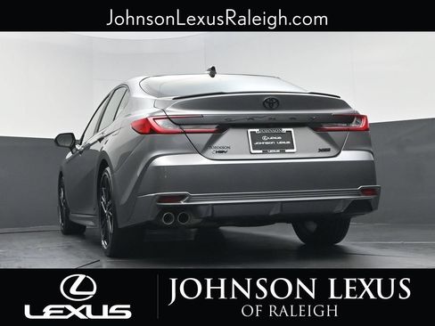 Used 2025 Toyota Camry XSE FWD image 19