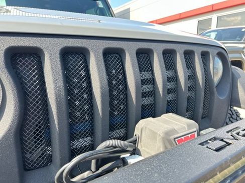 Used 2018 Jeep Wrangler Unlimited Sport S AWD/4WD image 7
