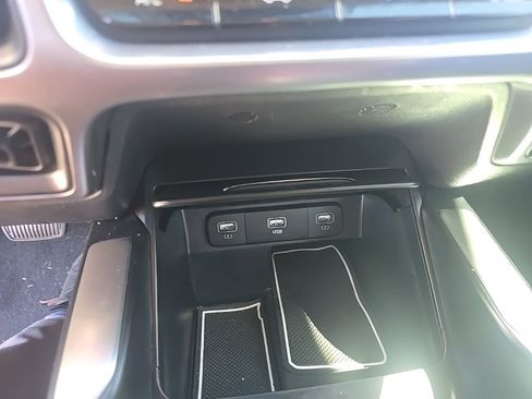 Certified 2023 Kia Sorento LX image 18