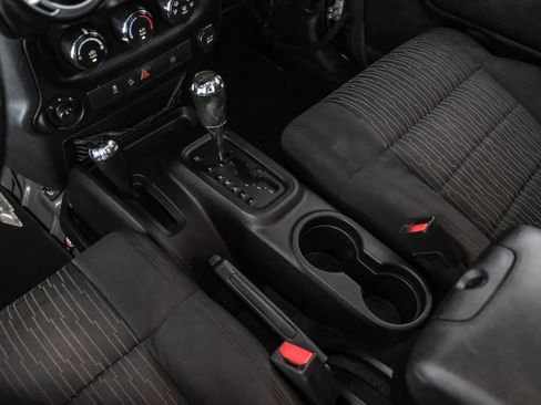 Used 2011 Jeep Wrangler Rubicon w/ PWR Convenience Group AWD/4WD image 21