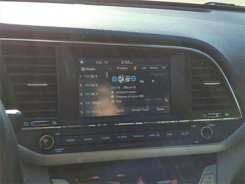 Used 2017 Hyundai Elantra SE image 13