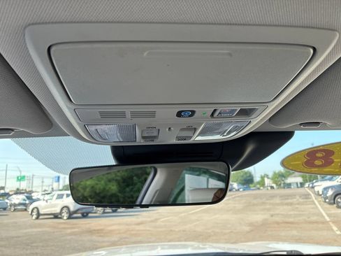 Used 2018 Honda Accord Touring image 16