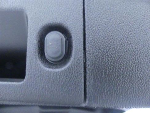 Used 2020 GMC Yukon SLT image 30