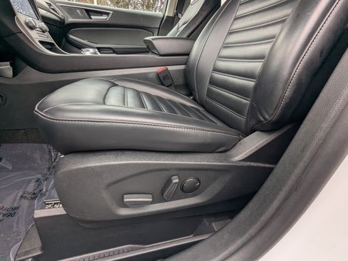 Used 2024 Ford Edge SEL image 16