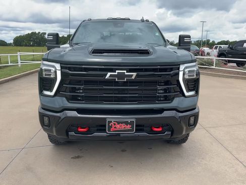 Used 2026 Chevrolet Silverado 2500 LTZ w/ LTZ Plus Package AWD/4WD image 2