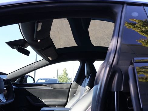 Used 2022 Tesla Model S Plaid AWD/4WD image 16
