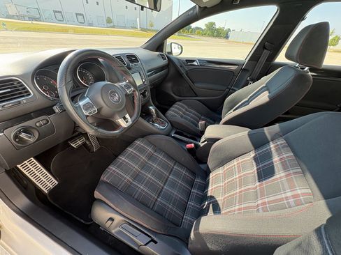 Used 2012 Volkswagen GTI 4-Door FWD image 8