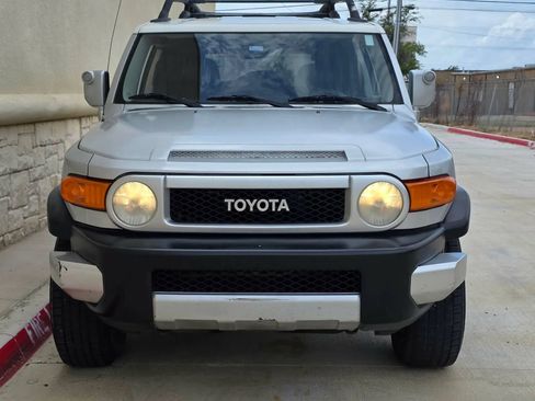 Used 2007 Toyota FJ Cruiser 2WD image 7