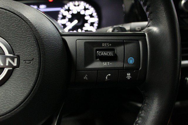 Used 2025 Nissan Pathfinder SV FWD image 26